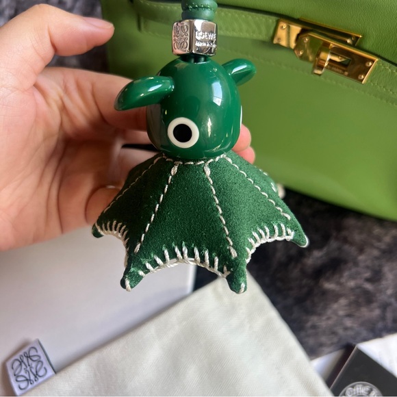 Loewe Varsity Puzz Charm in Calfskin Leather NEW 10th Years Edition Gift Green - Picture 4 of 7